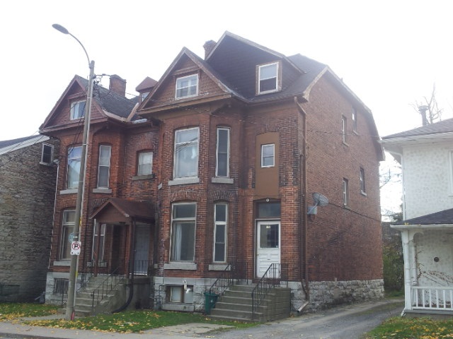 156 Johnson St, Unit 3