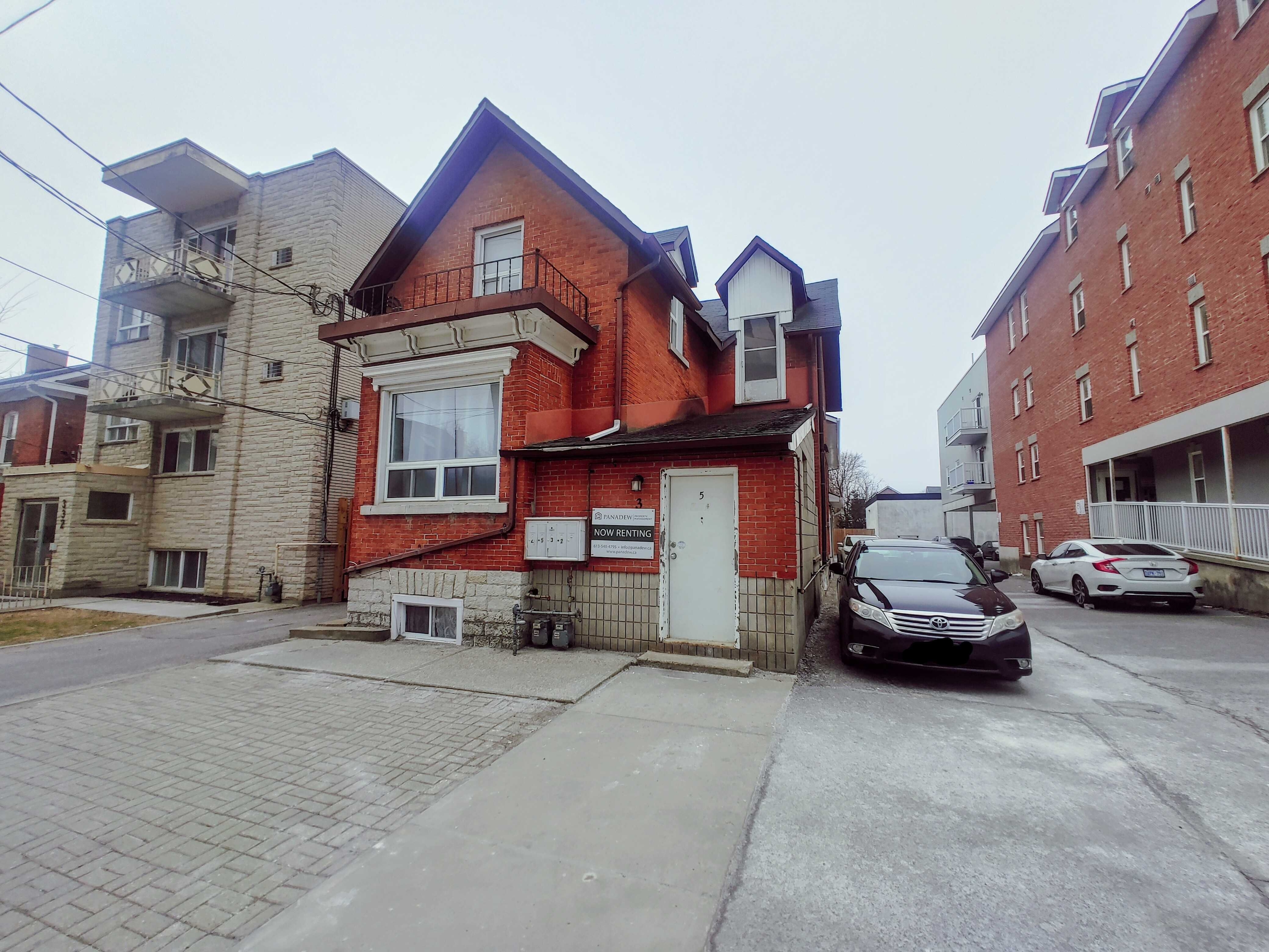 334 University Ave, Unit 5