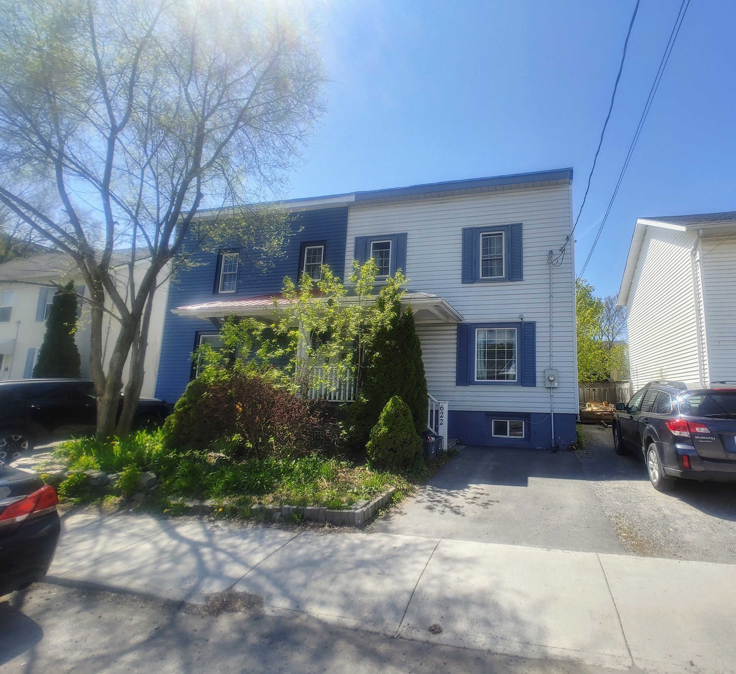 622 Victoria St